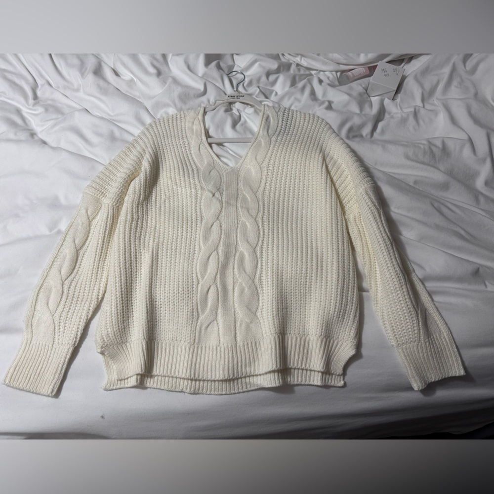 Fashion Nova Cream V-Neck Cable Knit Sweater